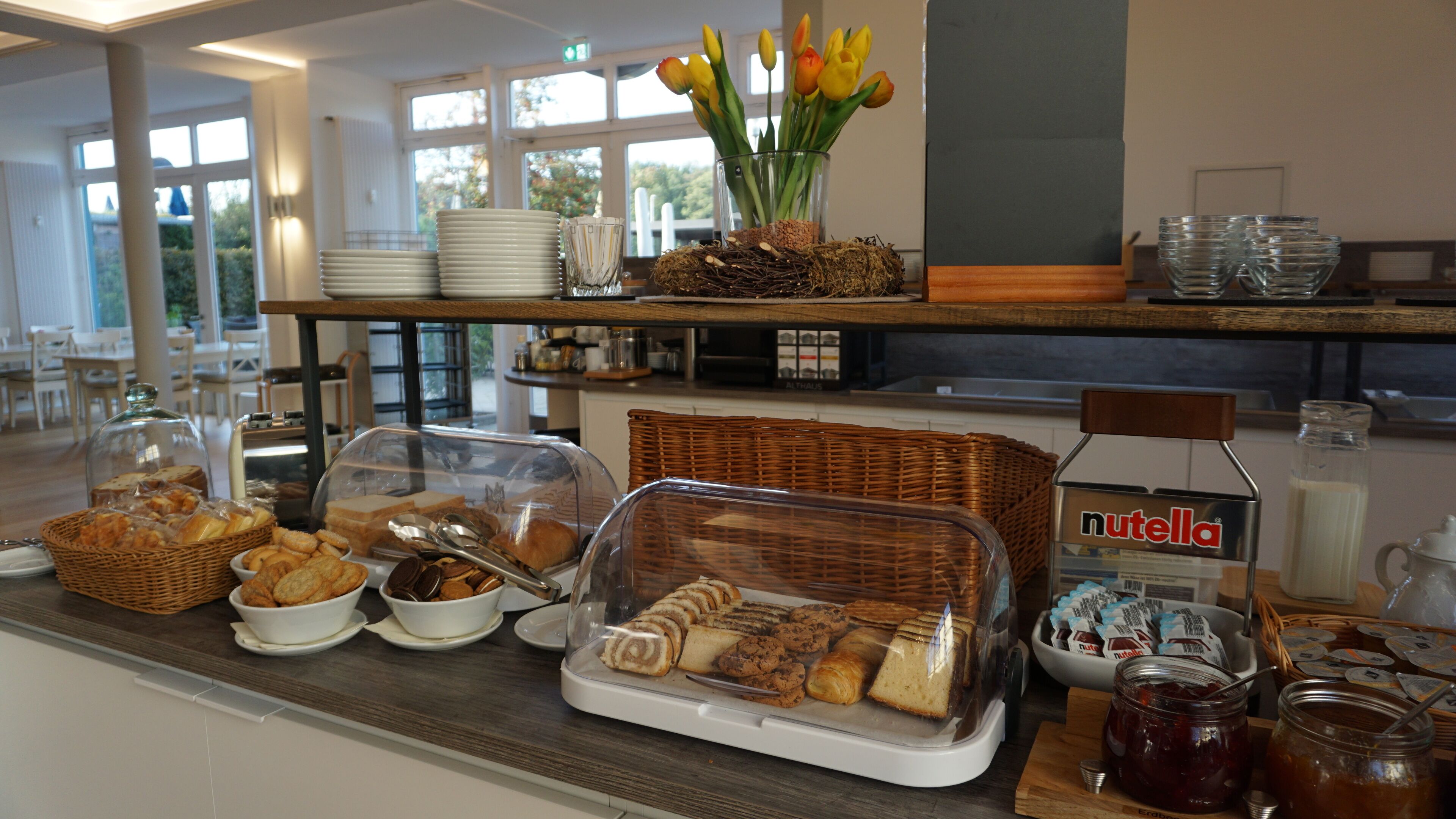 daily buffet breakfast (eur 15 per person)