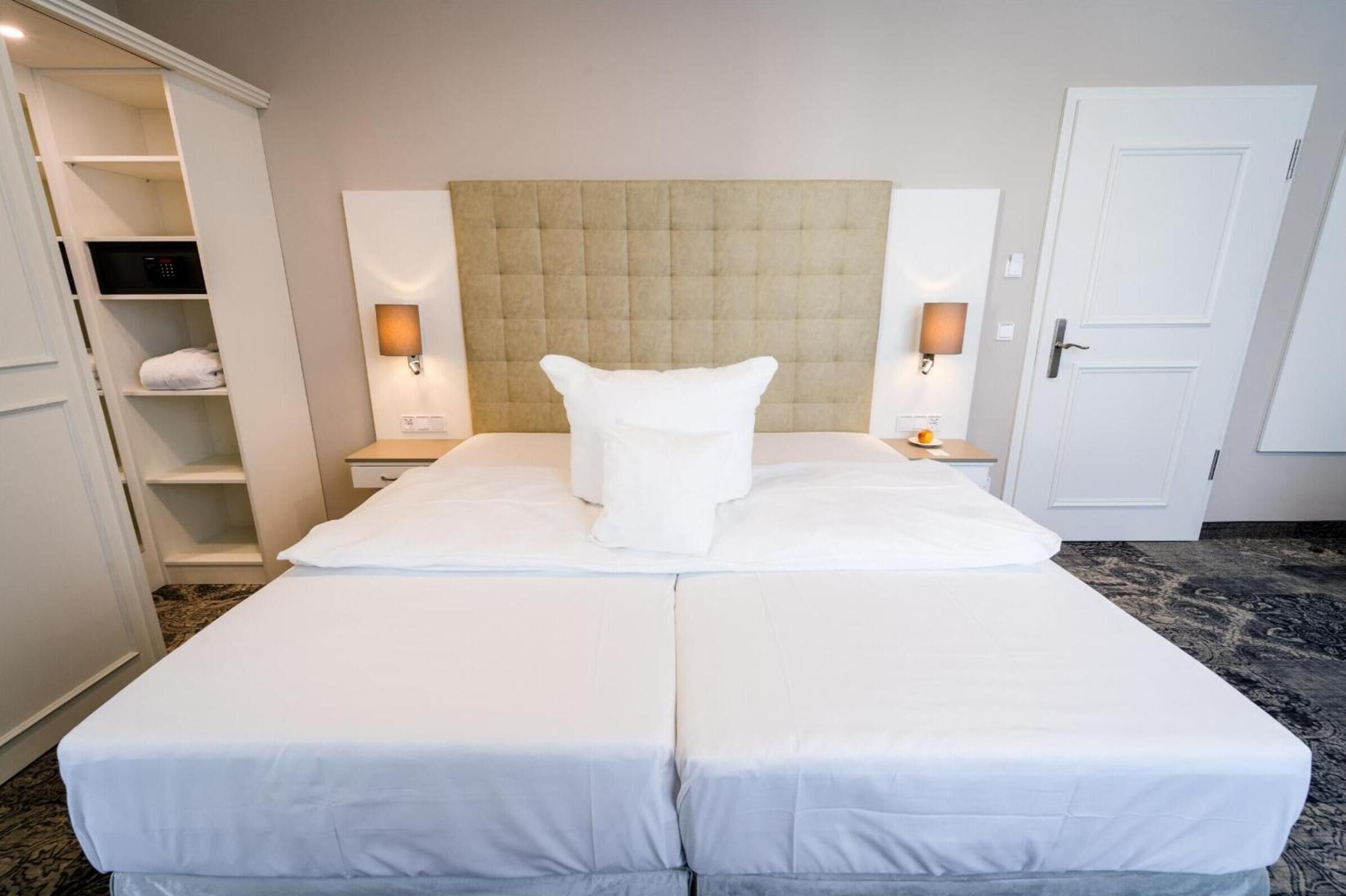 hypo-allergenic bedding, minibar, in-room safe, desk