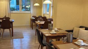 Daily buffet breakfast (EUR 15 per person)