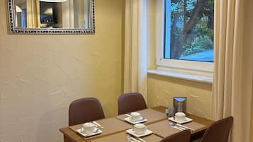 Petit déjeuner buffet servi tous les jours en supplément