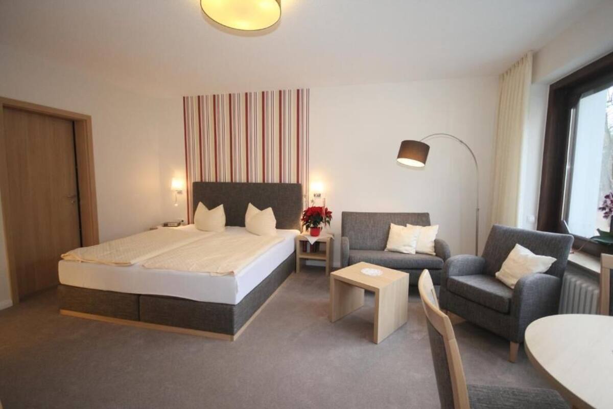 ダブルルーム クイーンベッド 1 台 禁煙 バルコニー | 1 室のベッドルーム、低刺激性寝具、ミニバー、セーフティボックス (室内)