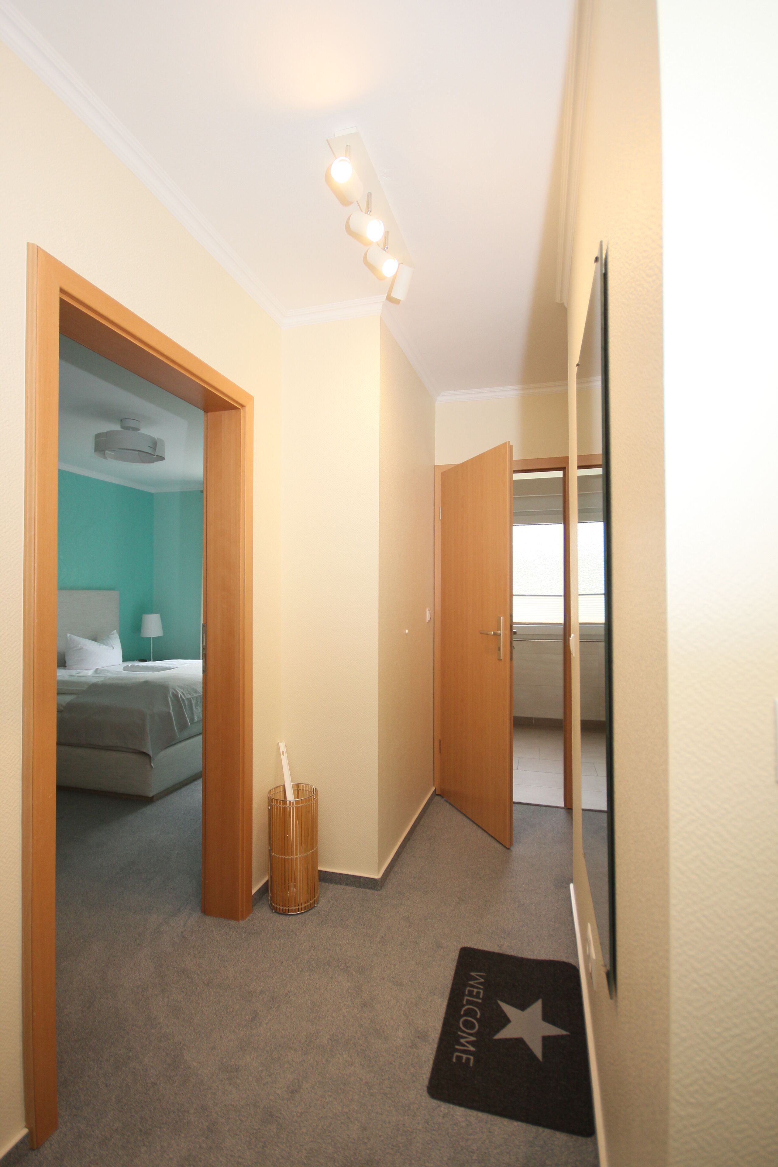 Living area | 32-inch flat-screen TV with cable channels, TV