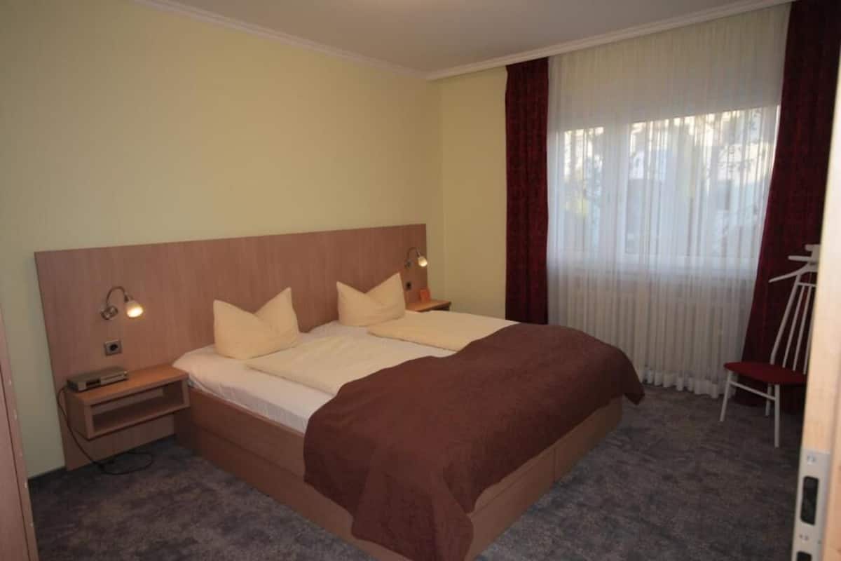 Leilighet – comfort, 1 soverom, balkong, resort-utsikt | Allergitestet sengetøy, minibar, safe på rommet og skrivebord