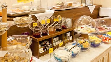 Daily buffet breakfast (EUR 18.5 per person)