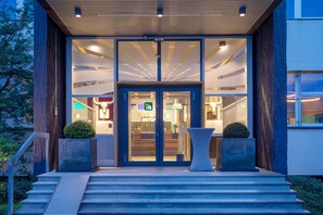 Property entrance - AMH Airport-Messe-Hotel (Filderstadt)
