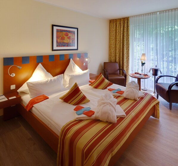 Premium bedding, in-room safe, desk, blackout curtains