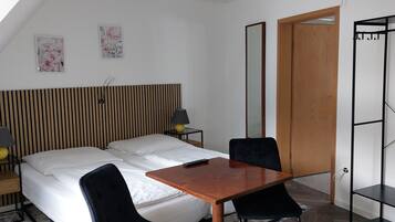 Ropa de cama hipoalergénica, cubrecamas y escritorio