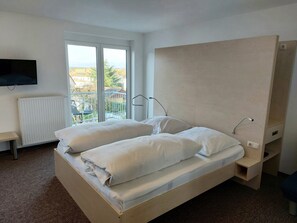 防过敏的被褥、羽绒被、办公桌、隔音