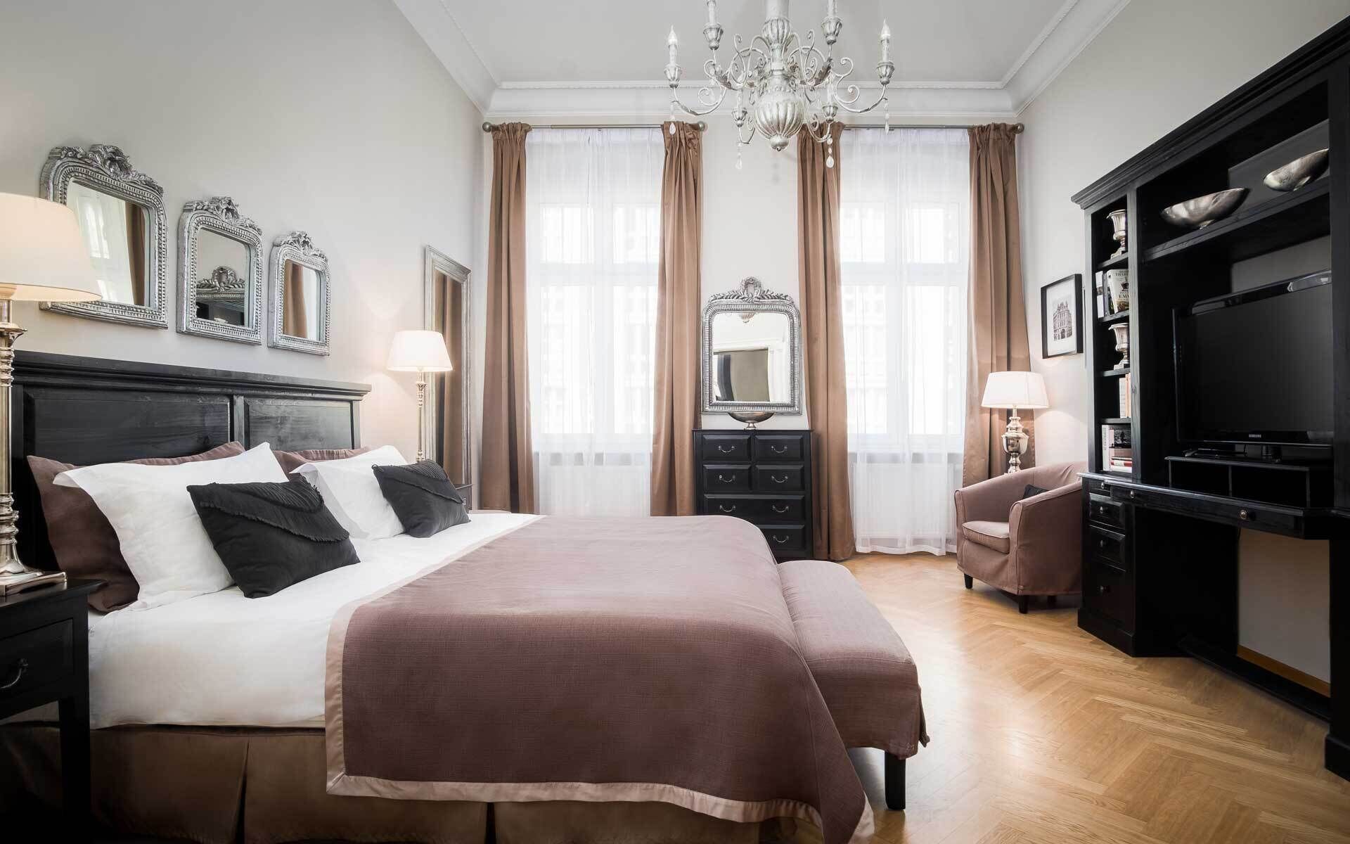 Deluxe appartement, 3 slaapkamers | 1 slaapkamer, luxe beddengoed, een kluis op de kamer, een laptopwerkplek