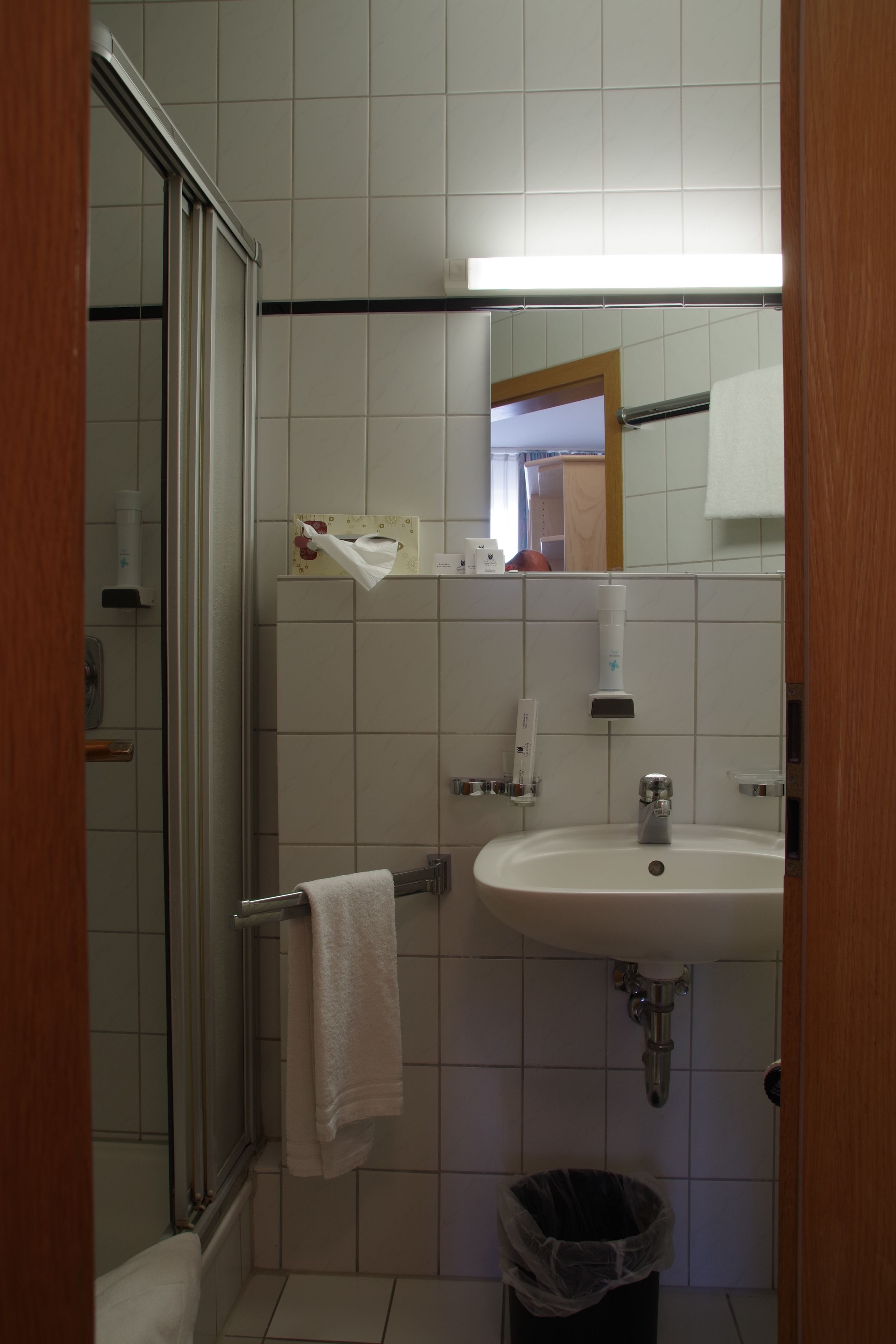 Doppelzimmer | Allergikerbettwaren, Betten mit Memory-Foam-Matratzen, Zimmersafe