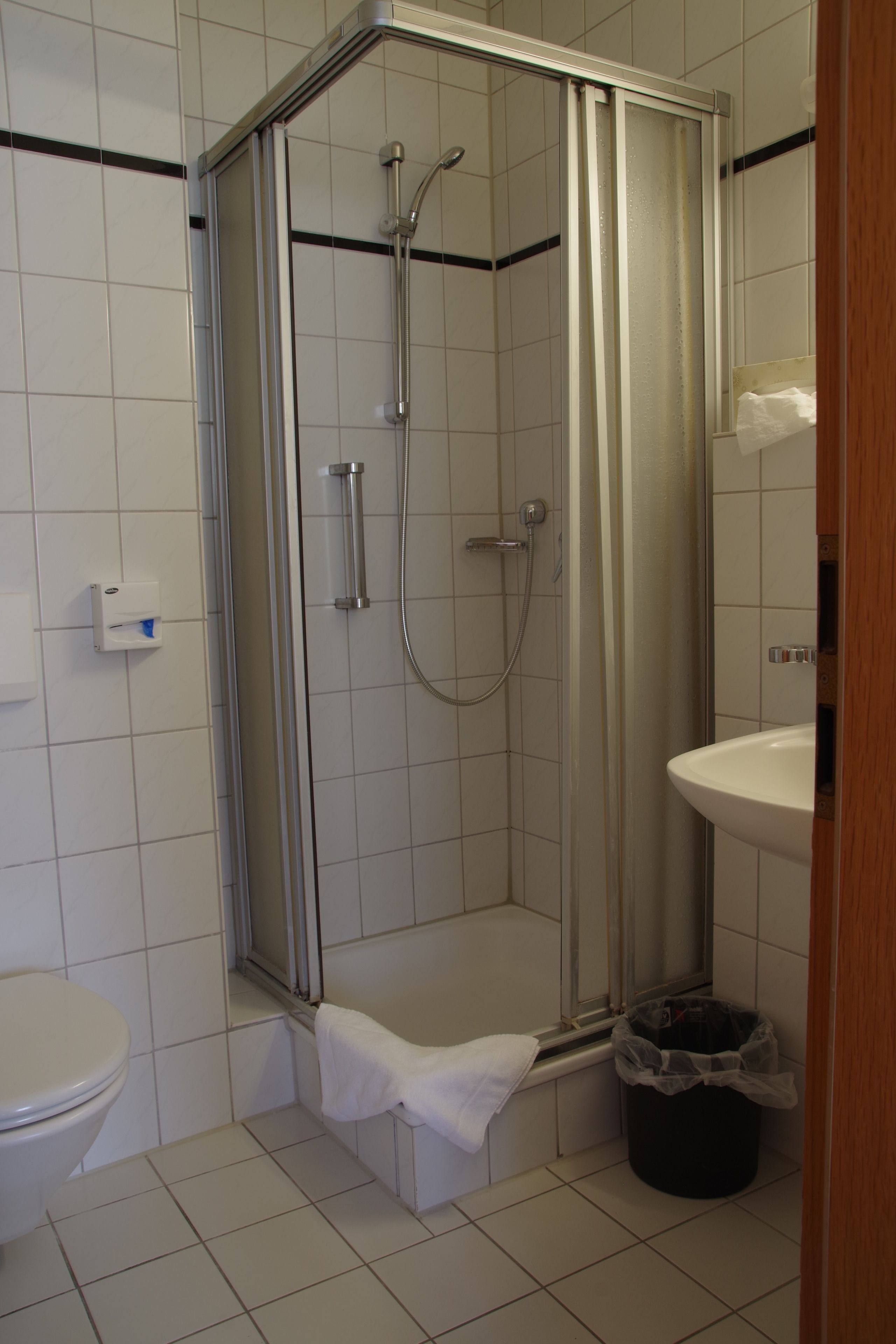 Habitación doble | Ropa de cama hipoalergénica, colchones viscoelásticos, caja fuerte