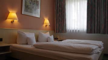 Doppelzimmer | Allergikerbettwaren, Betten mit Memory-Foam-Matratzen, Zimmersafe