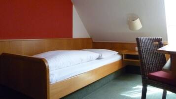 Habitación individual estándar | Escritorio, cortinas opacas, sistema de insonorización y cunas gratuitas