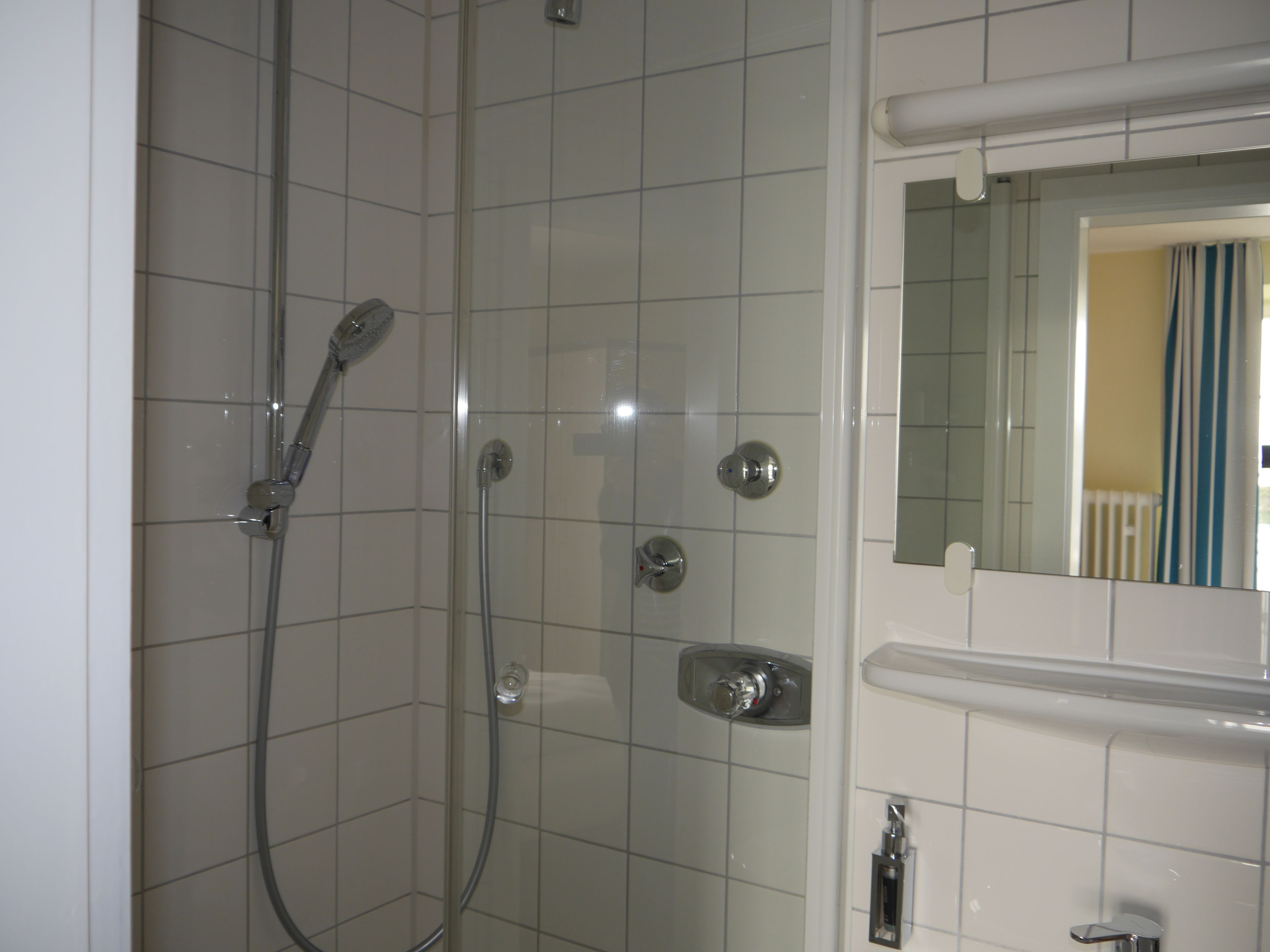 deep-soaking bathtub, free toiletries, hair dryer, towels
