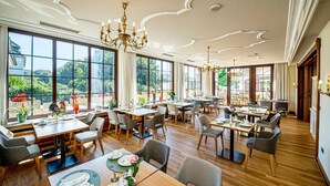 Ảnh chưa phân loại, 4 trong số 51 ảnh, nút