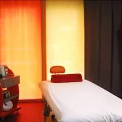 Couples treatment room(s), sauna, facials