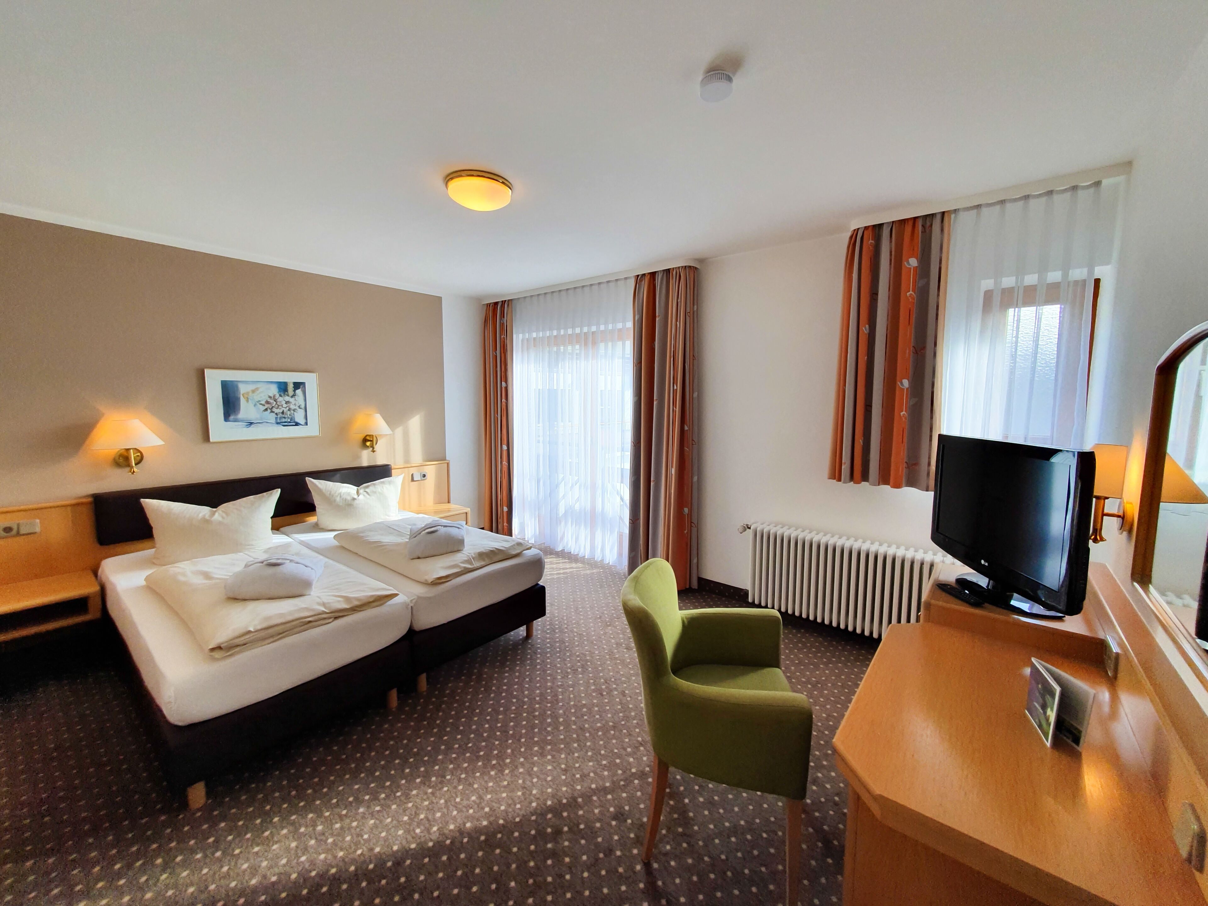 1 bedroom, premium bedding, in-room safe, desk