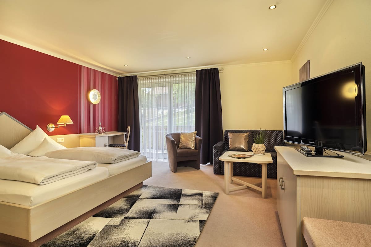 double room (steinzeit) | in-room safe, free wifi, bed sheets
