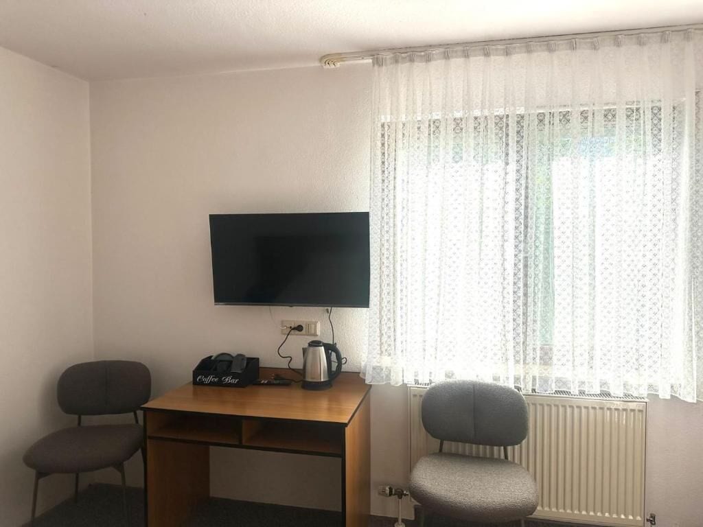 Schreibtisch, kostenloses WLAN, Bettwäsche