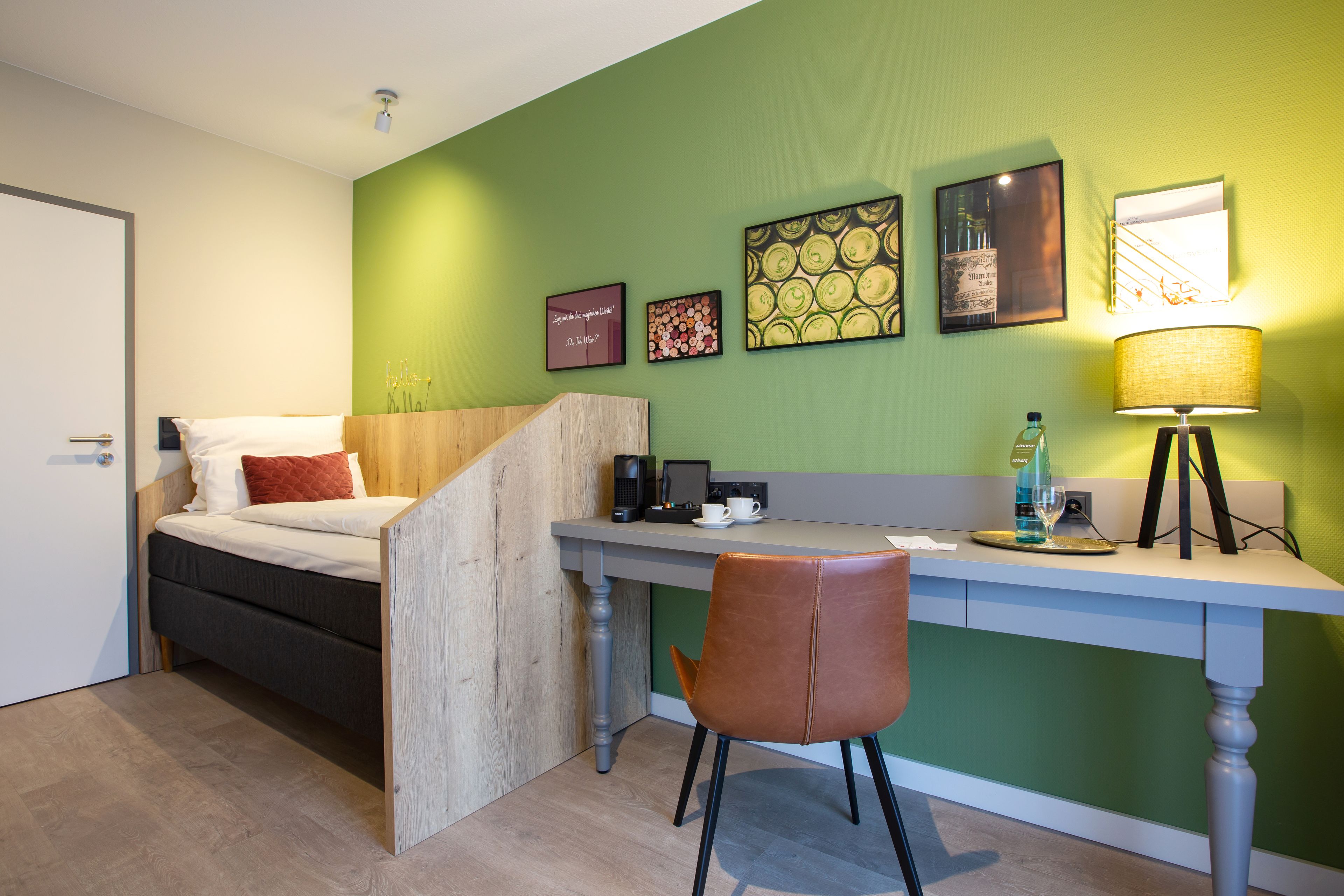 single room (gutswein) | desk, free wifi, bed sheets