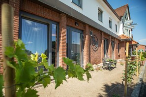 Property entrance - Hotel, Restaurant und Weinhandel Weinbek (Fockbek)
