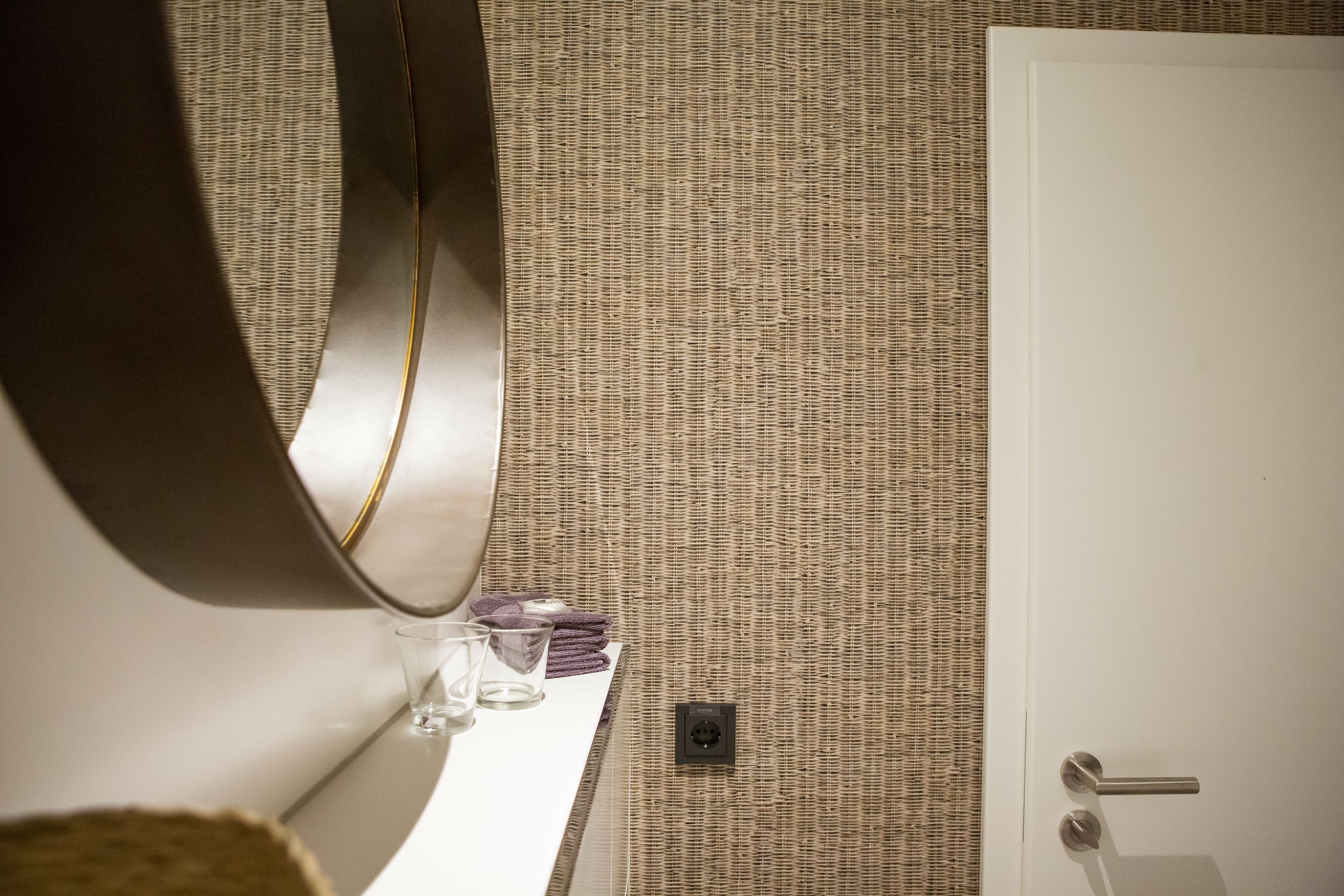 shower, free toiletries, bathrobes, towels