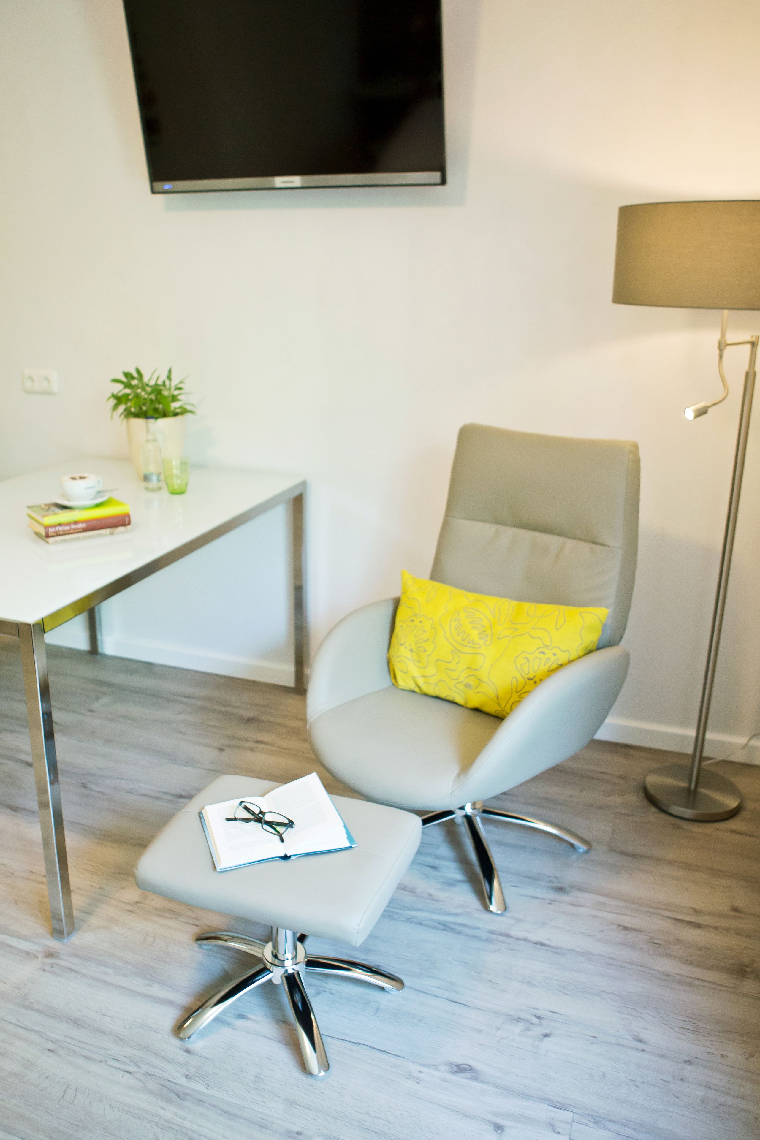 comfort twin room, 1 double bed, accessible, garden view | in-room business centre