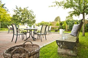 Terrace/patio - Berger s Landgasthof (Enge-Sande)