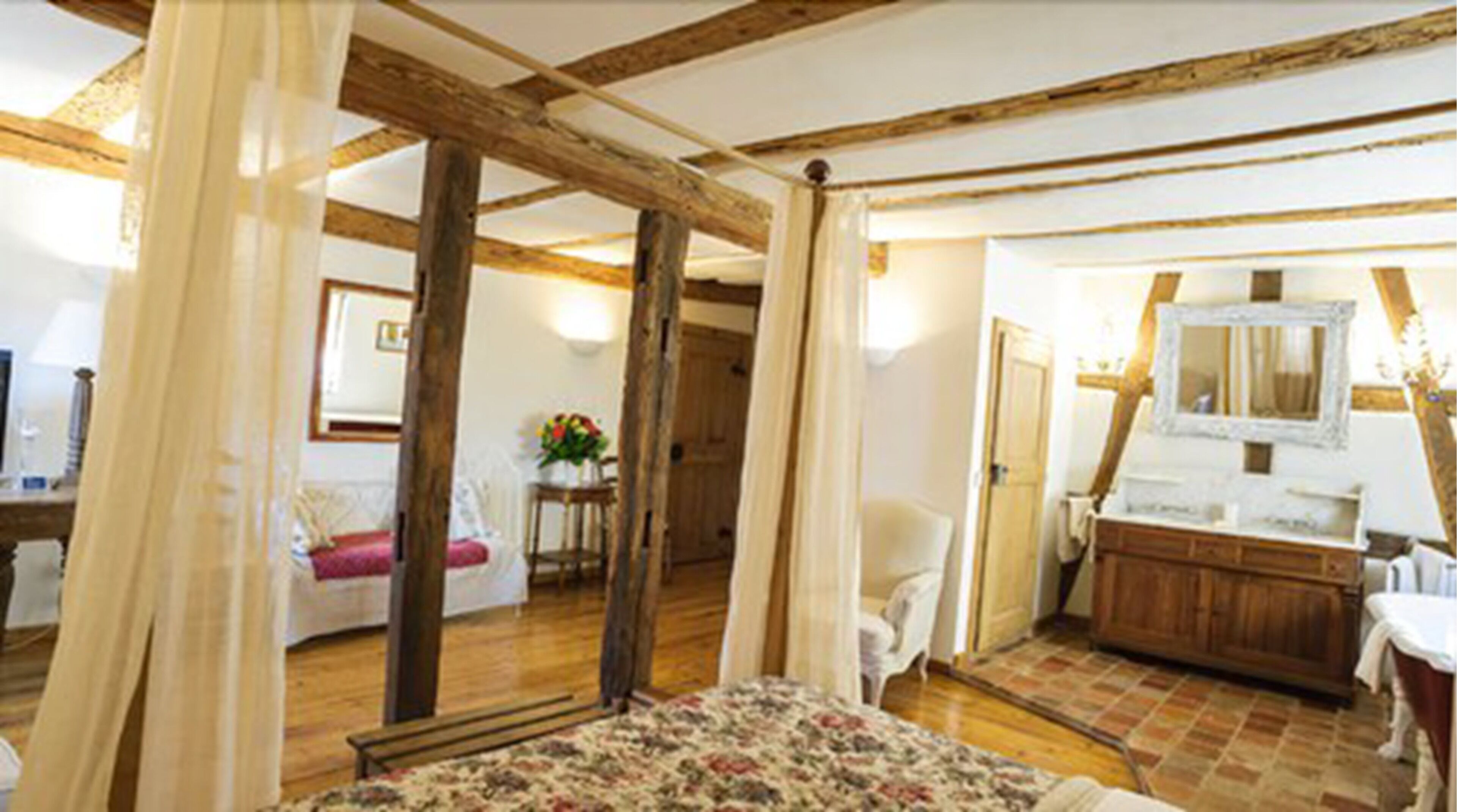 honeymoon room | individually decorated, individually furnished, blackout curtains