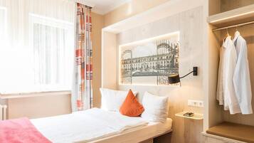 Desk, laptop workspace, iron/ironing board, free WiFi