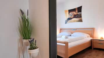 Ferienwohnung design | Allergikerbettwaren, individuell dekoriert, individuell eingerichtet