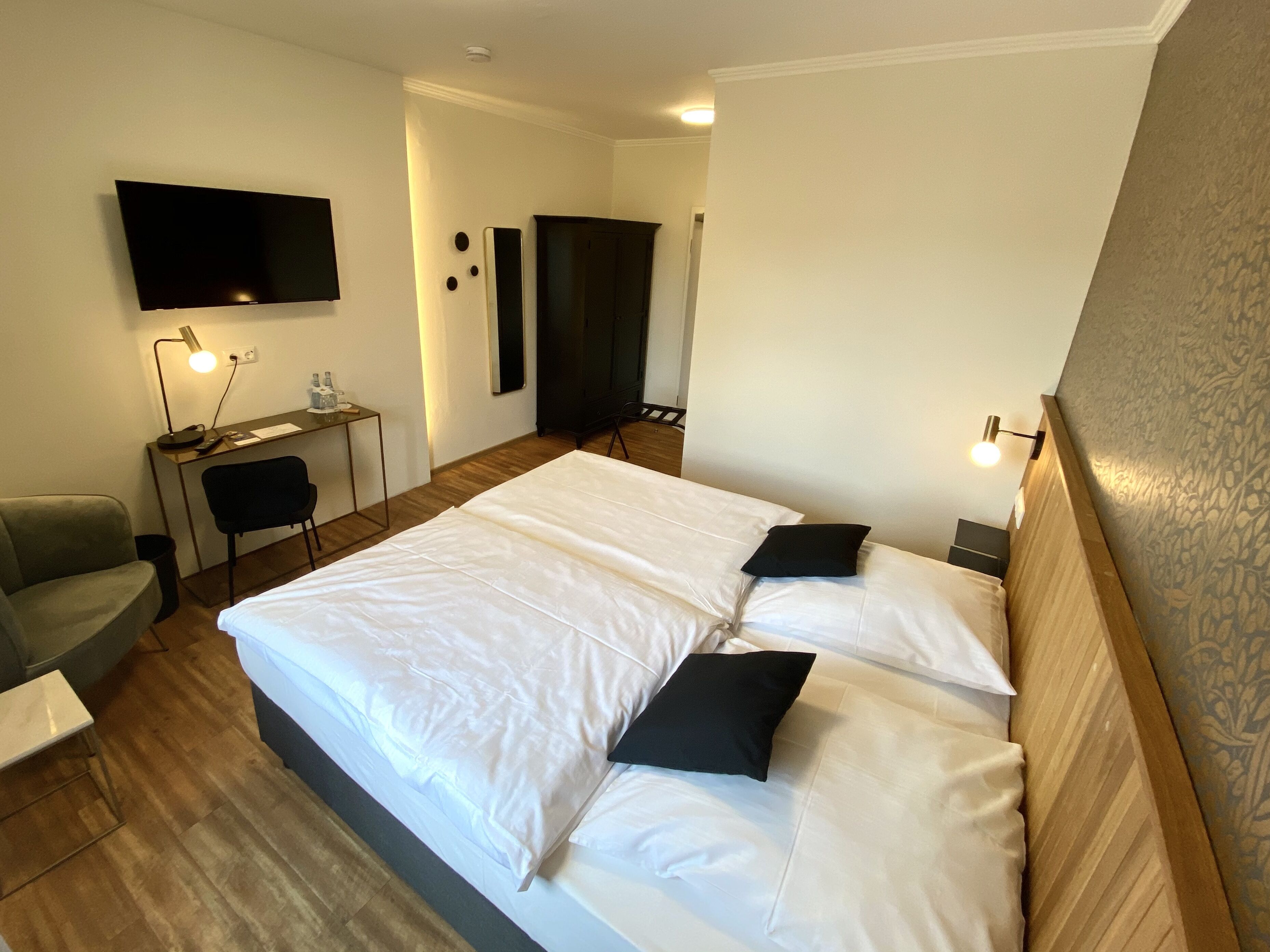 hypo-allergenic bedding, individually decorated, individually furnished