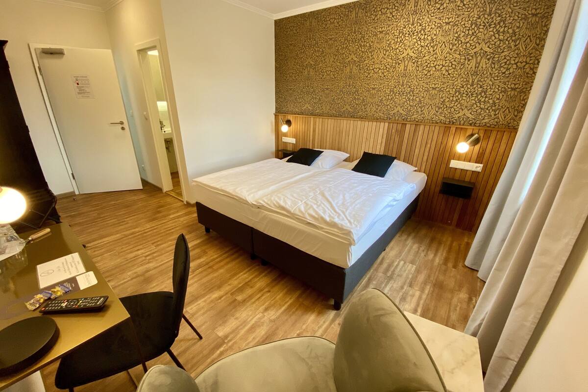 hypo-allergenic bedding, individually decorated, individually furnished