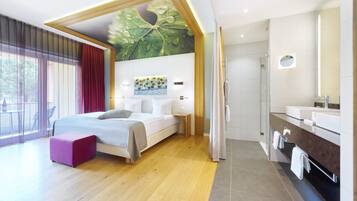 Zimmersafe, Schreibtisch, schallisolierte Zimmer, kostenlose Babybetten