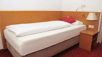 Allergikerbettwaren, Betten mit Memory-Foam-Matratzen, Zimmersafe