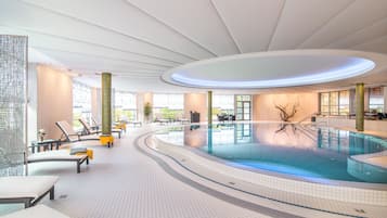 Indoor pool, pool loungers