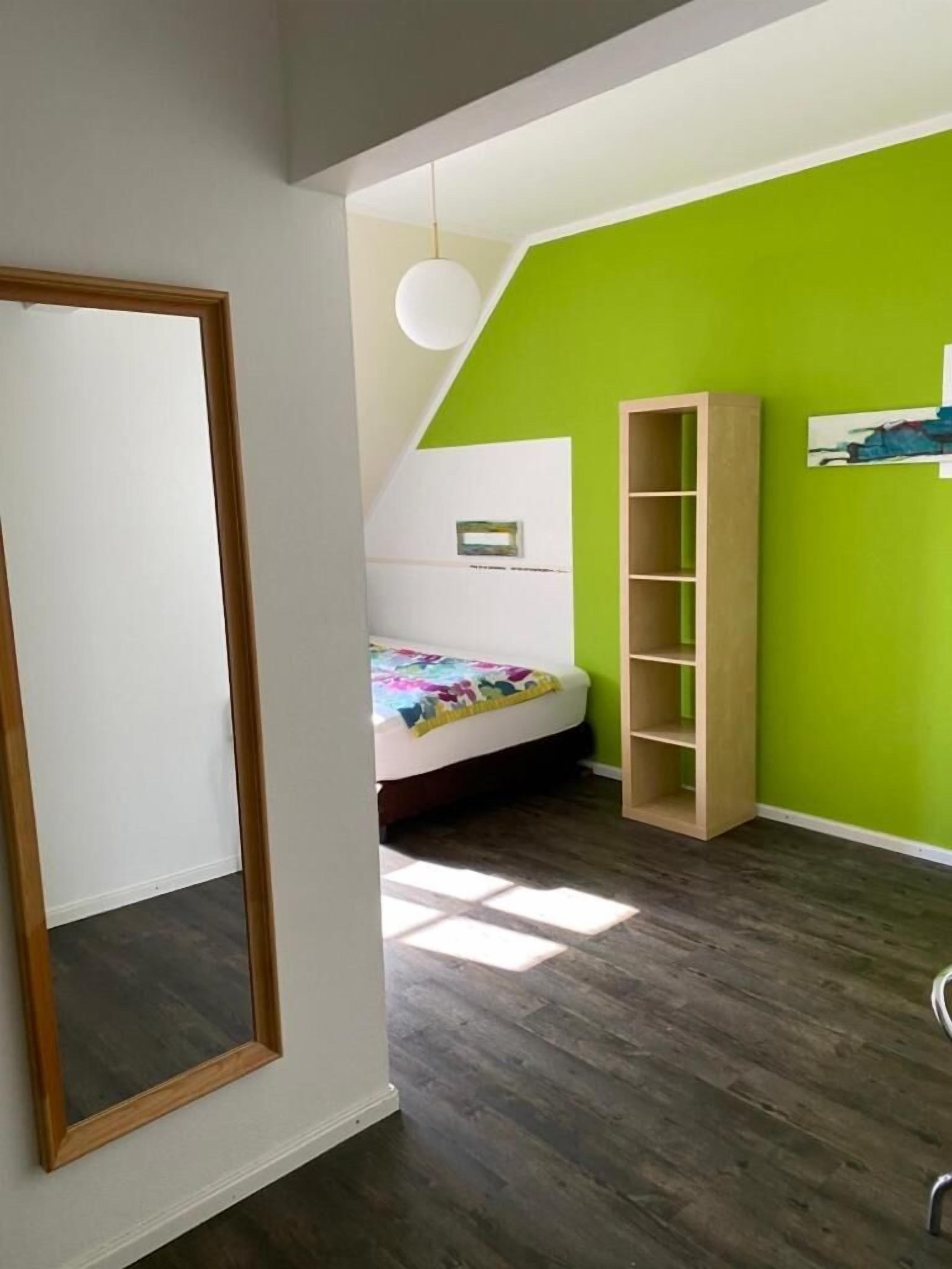 Schreibtisch, kostenloses WLAN, Bettwäsche