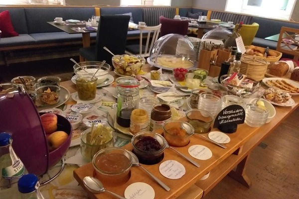 Breakfast buffet