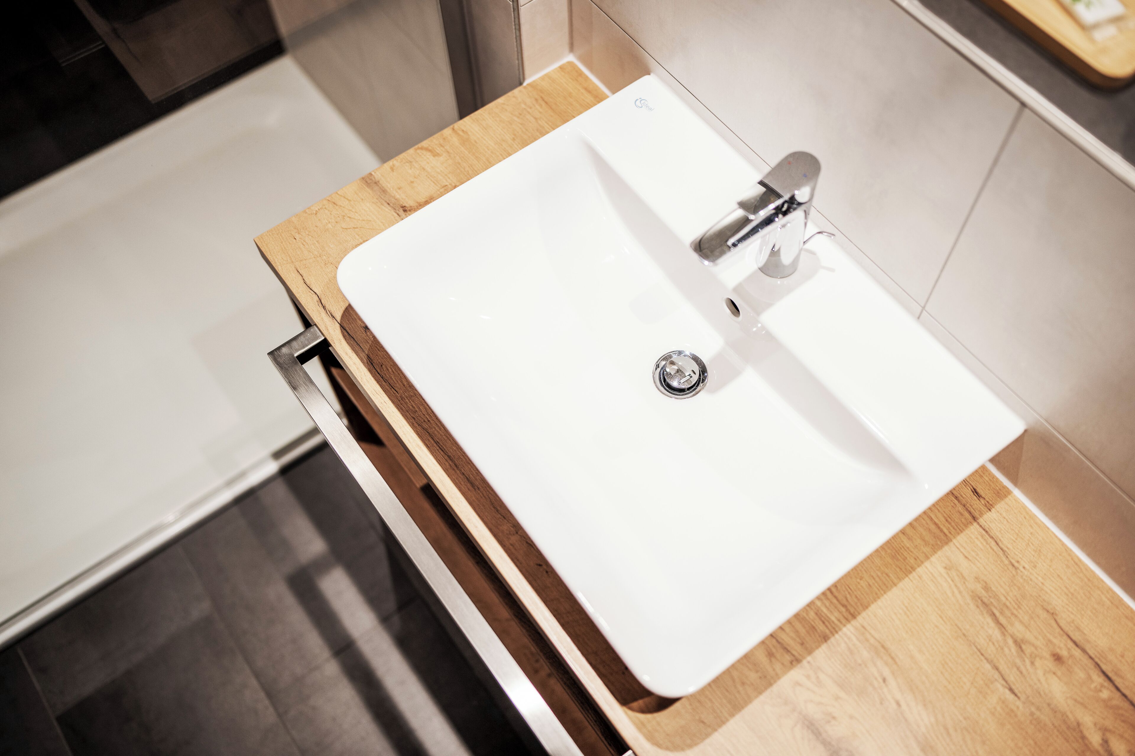 superior double room, large bathroom, terrace | premium bedding, minibar, in-room safe, desk