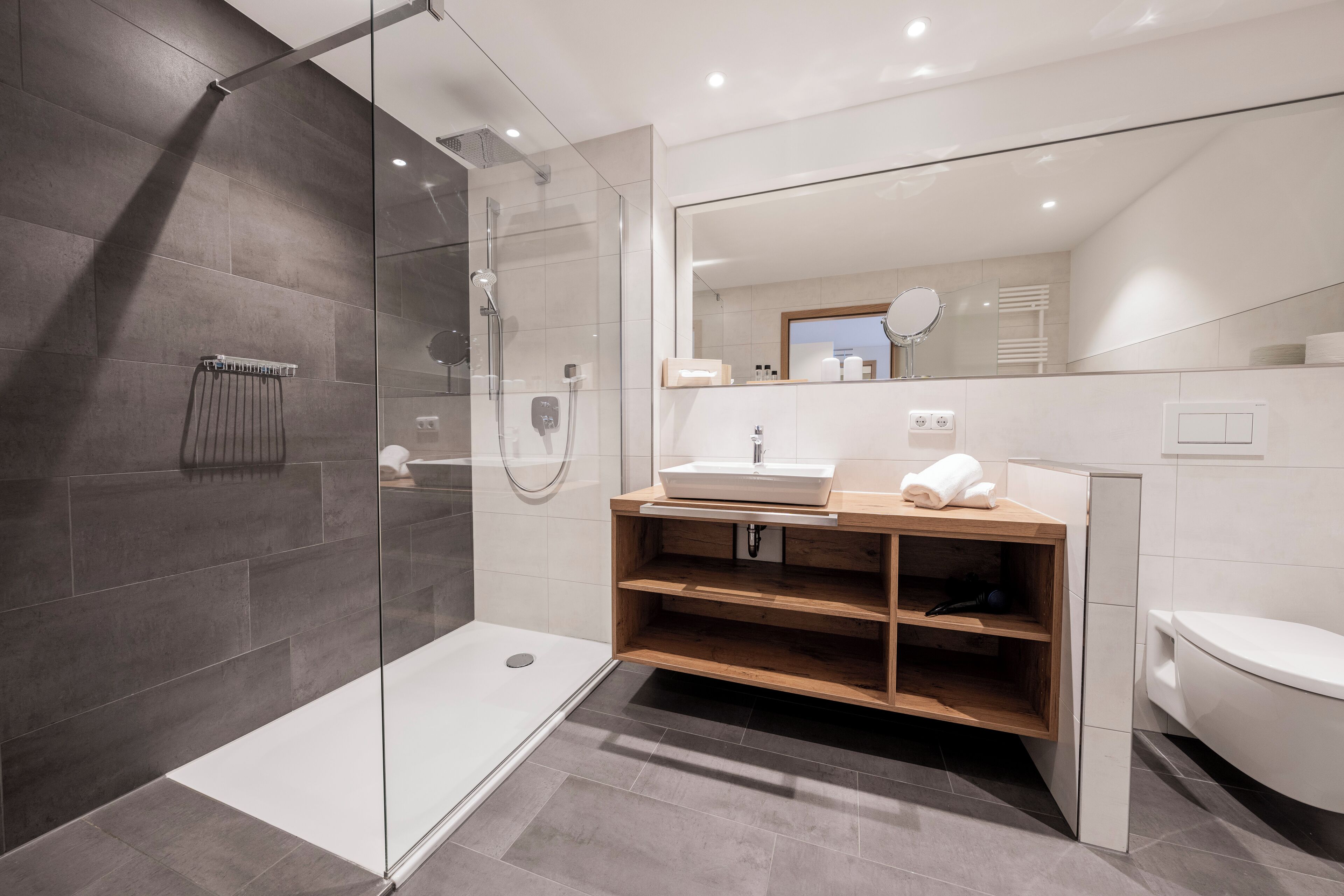 superior double room, large bathroom, terrace | premium bedding, minibar, in-room safe, desk