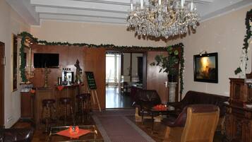 Coin salon dans le hall