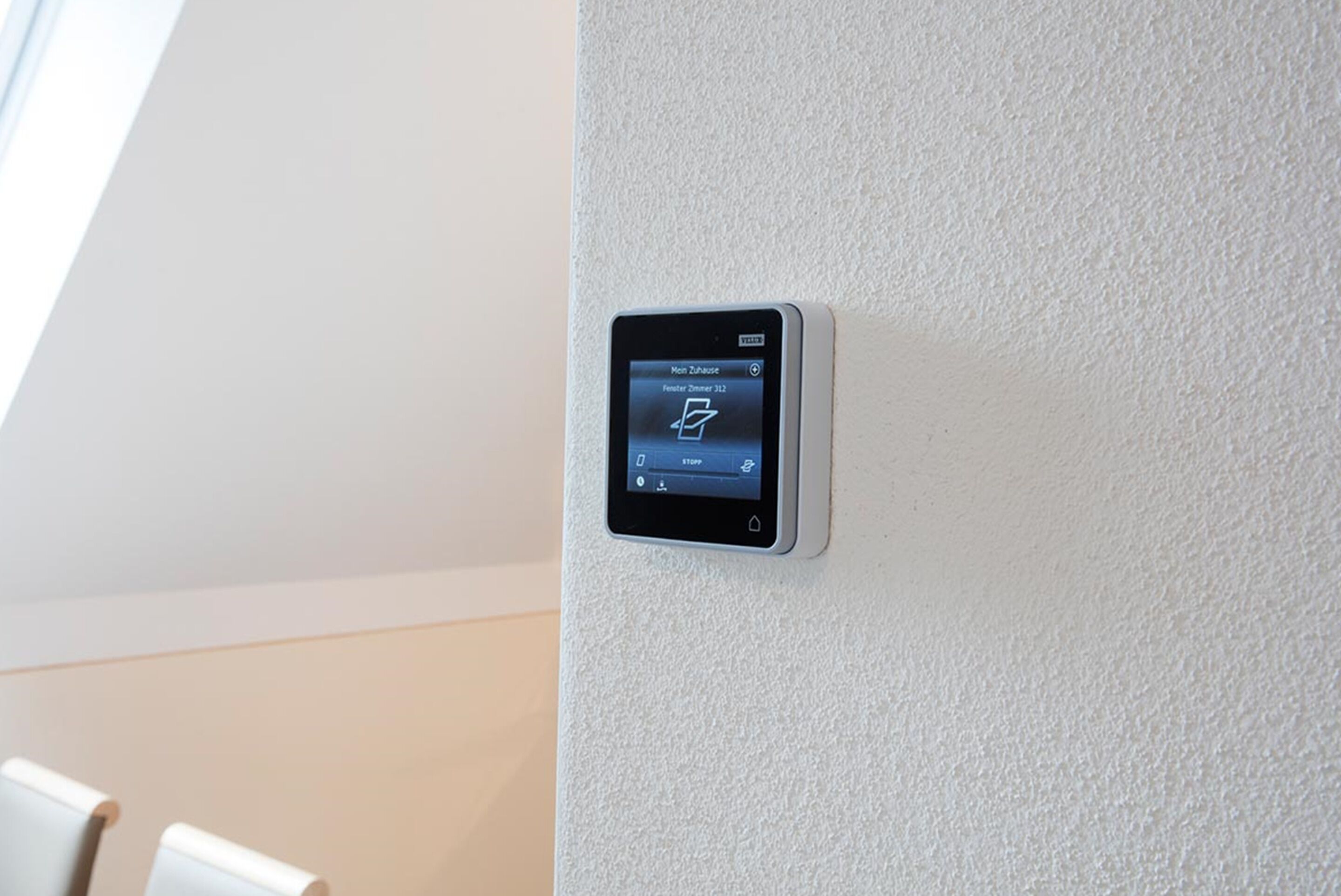 standard single room, 1 queen bed | living area | flat-screen tv