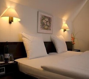 Double Room | Down duvets, in-room safe, desk, free cots/infant beds