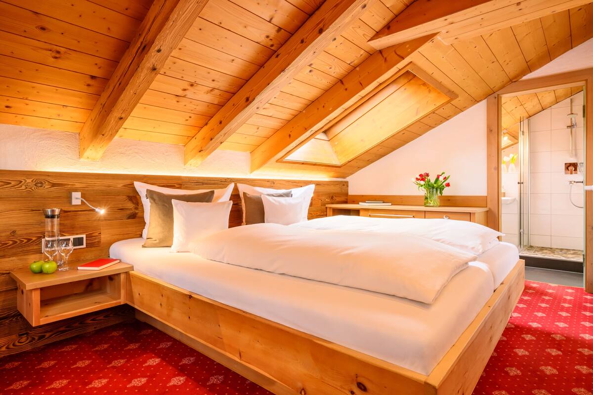 comfort double room, 1 king bed with sofa bed | hypo-allergenic bedding, minibar, in-room safe, desk