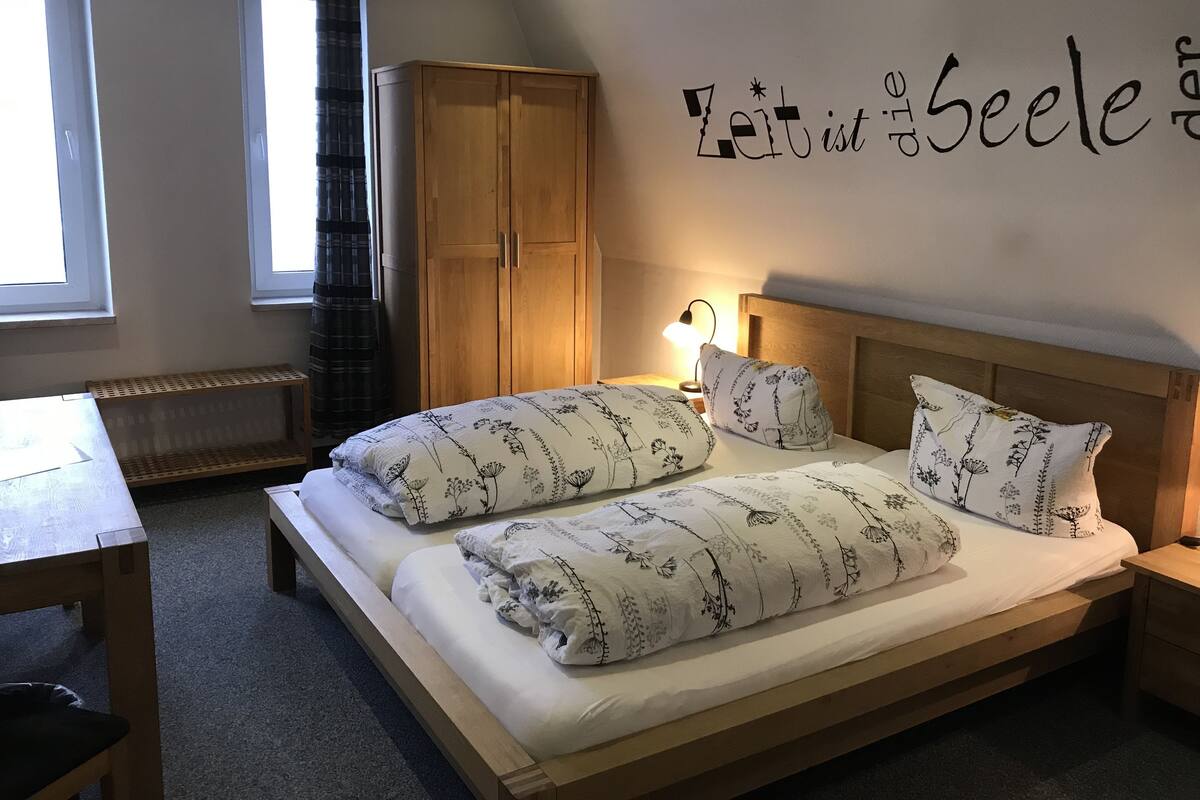 Double Room | Hypo-allergenic bedding, individually decorated, desk, rollaway beds