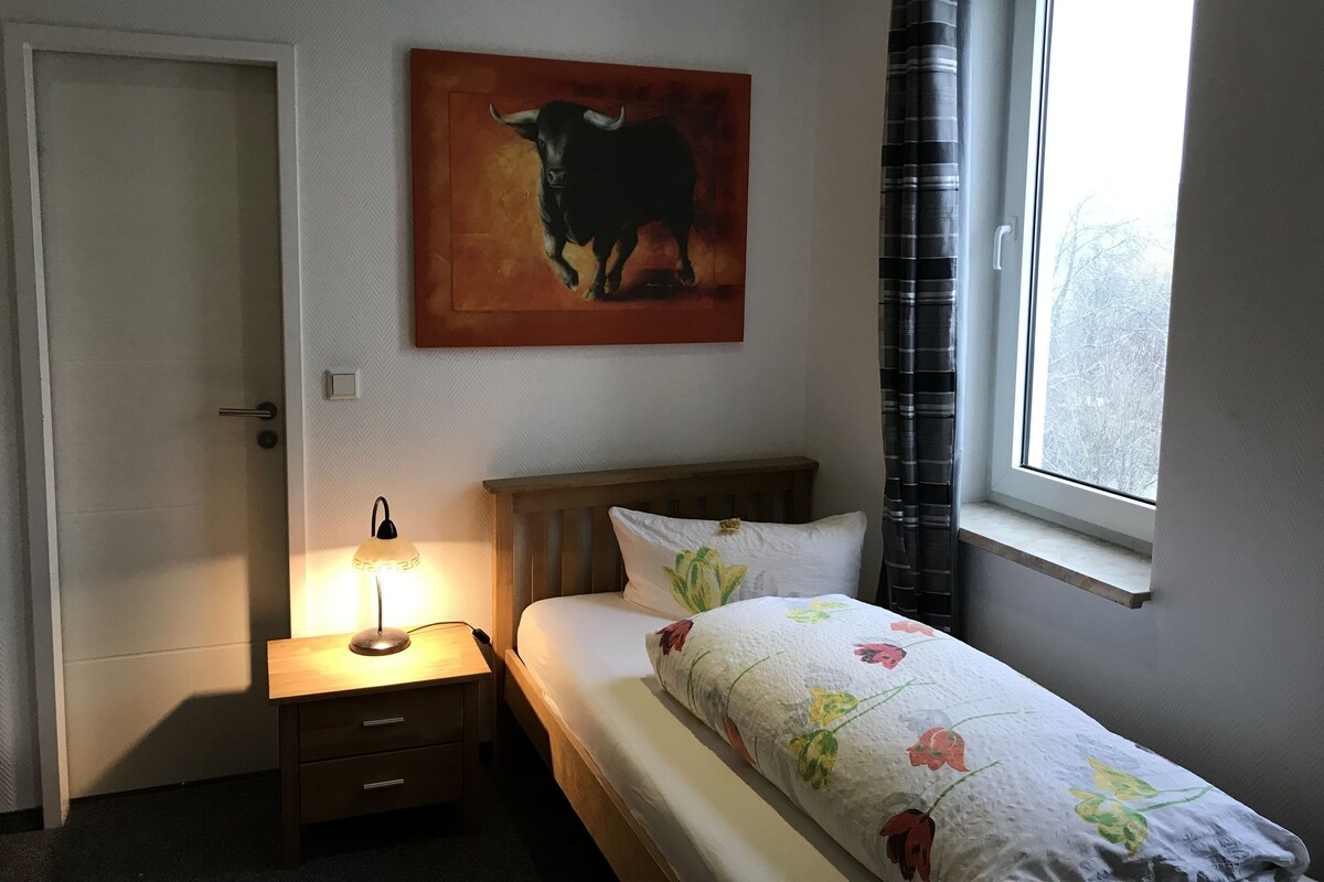 Single Room | Hypo-allergenic bedding available, desk, rollaway beds (surcharge)