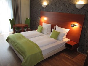 Double Room | Desk, free WiFi