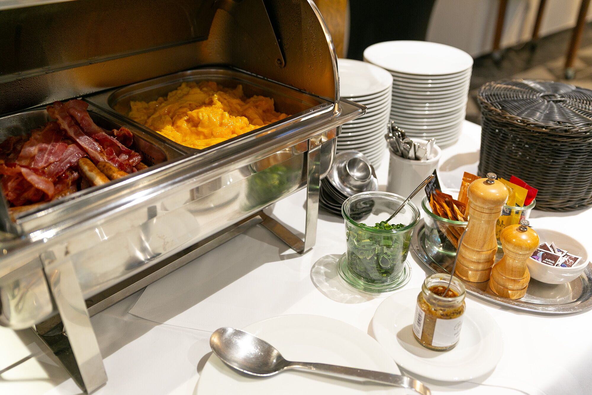 Bao gồm bữa sáng buffet hàng ngày 