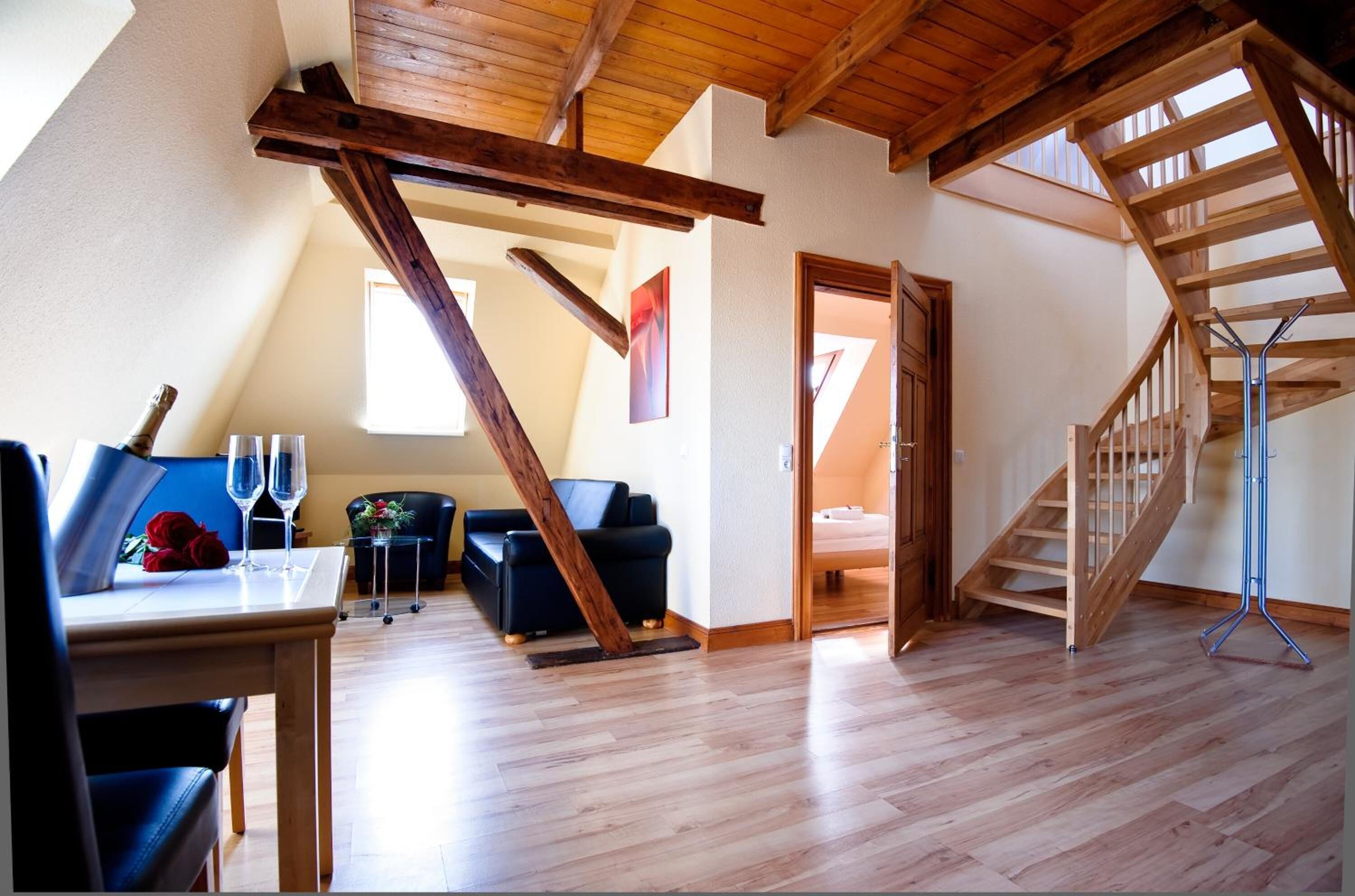 تلفزيون بشاشة مسطحة