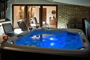 Jetted tub - Oliva Hotel (Veszprem)